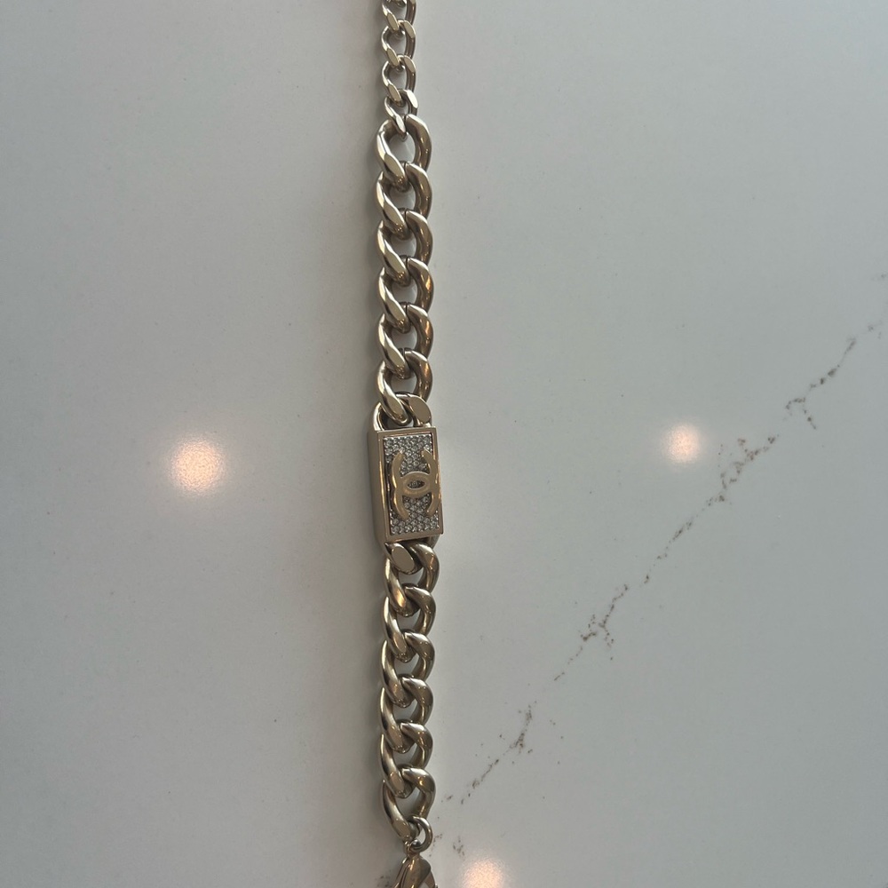 Chanel Bracelet with Rhinestones Vintage Gold (Fashion Jewelry)